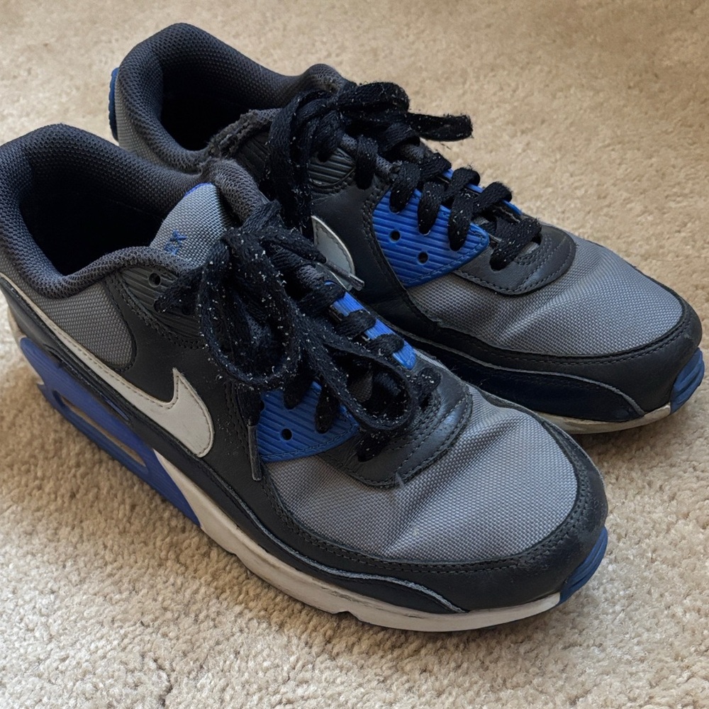 Men’s Nike Air sneakers